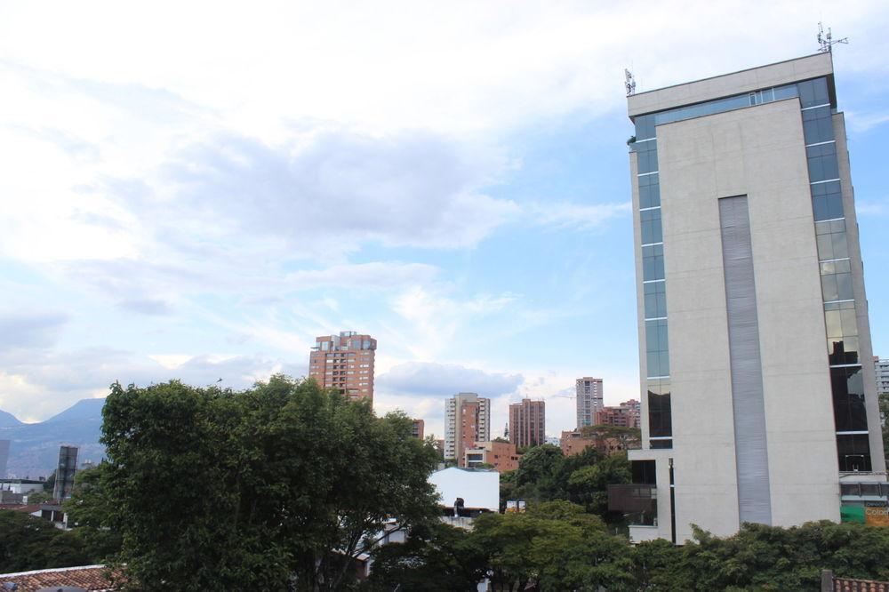 Hotel Paradise Lleras 메딜린 외부 사진